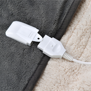 Heated throw