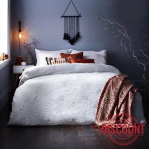 The Linen Yard Ghost Tufted Super King Duvet Cover Set