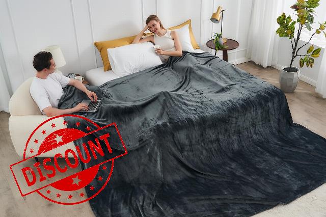 Commollis Oversized King Fleece Blanket-10' x 10' (120'' x 120'') A Whole Giant Seamless Blanket for Families
