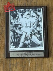 DAN MARINO VINTAGE SIGNED B/W 8 X 10 On Plaque w/JSA - Autographed NFL Photos