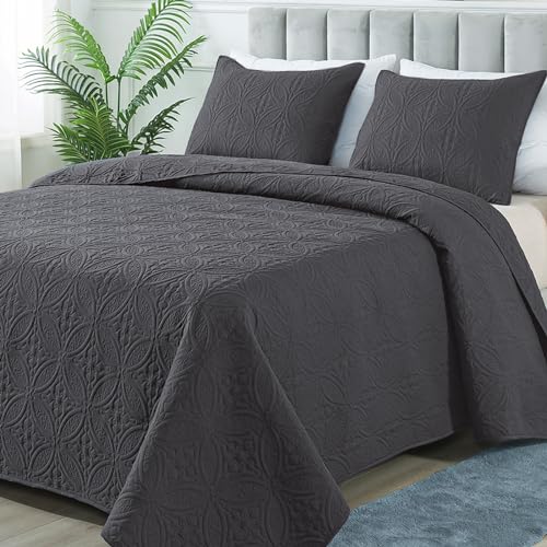 Quilted Bedspread for All Season