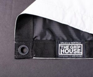 Bounce - Black and White Bounce - Dual-Sided Bounce Fabric - The Essential Lighting Solution for Film & TV Production (8x8)