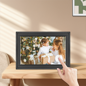 digital photo-frame
