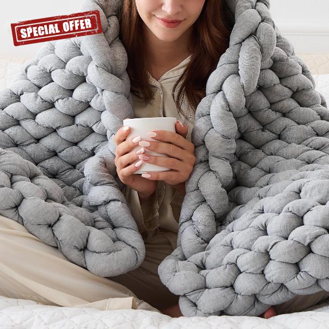 Simple&Opulence Handmade Chunky Knit Weighted Blanket 12 lbs for Adults