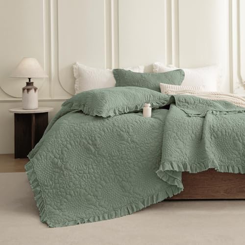 Olive Green Ruffled Flower Petal Pattern Printed Quilt Bedding Set Soft Crinkled Aesthetic Farmhouse Bedspread 3Pcs for All Season
