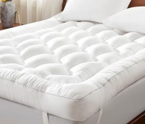 Filled with Breathable Memory Foam Pillow Topper
