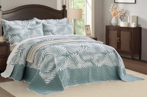 Jacquard Matelasse Leaf Damask Design
