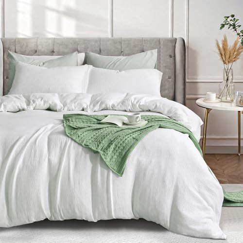 White Soft Lightweight and Breathable Bedding Set for All Seasons