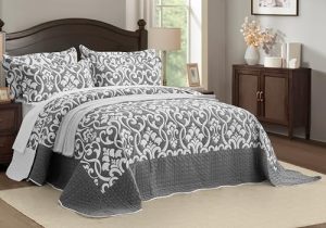 Jacquard Matelasse Floral Damask Design