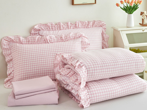 pre-washed grid ruffle comforter set