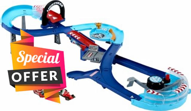 ​Mattel Disney and Pixar Cars Playset with 2 Toy Cars