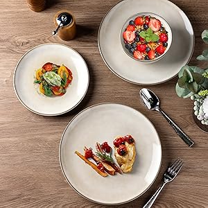 PLATES SET
