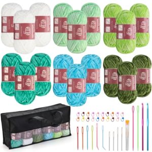18 Pack of 100g/3.5oz Velvet Yarn Thick Soft Chunky Fluffy Weaving Plush for Blankets Clothes Pattern Creations 263 Yard(Blue Green Series)