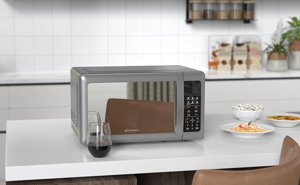 MW7601SL 0.7 cu ft 700 watt Microwave Oven with sleek reflective glass finish