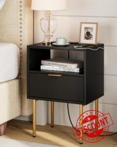 Masupu Nightstand with Charging Station