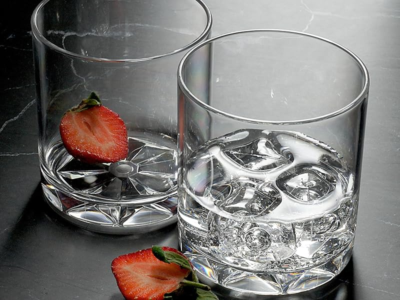 plastic drinking glasses