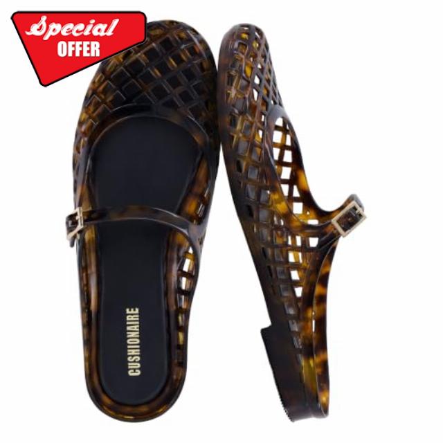 CUSHIONAIRE Java Casual Womens Jelly Flats with Adjustable Strap
