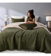 Wonderful Luxury Velvet Quilt - Striped Channel Stitch Beige Quilt King, Soft Corduroy Lightweigh...