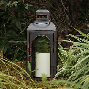 candle lanterns outdoor