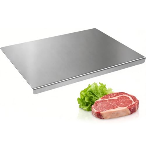 15.7''L x 11.8''W