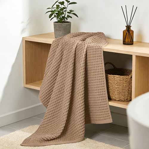 Lightweight | 31” x 62” Large Bath Towel for Bathroom