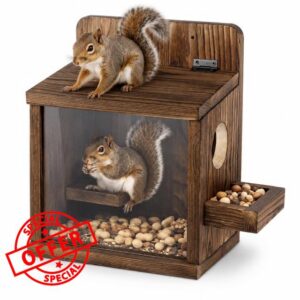 Marsui Wooden Squirrel House Squirrel Nesting Box Pine Wood Squirrels Feeder for Outside Winter Chipmunk Rainproof Warm Nest Box Vintage Tree House Backyard Wildlife Breeding Living Shelter Nesting